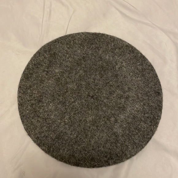 Dark gray Wool beret - Picture 4 of 5